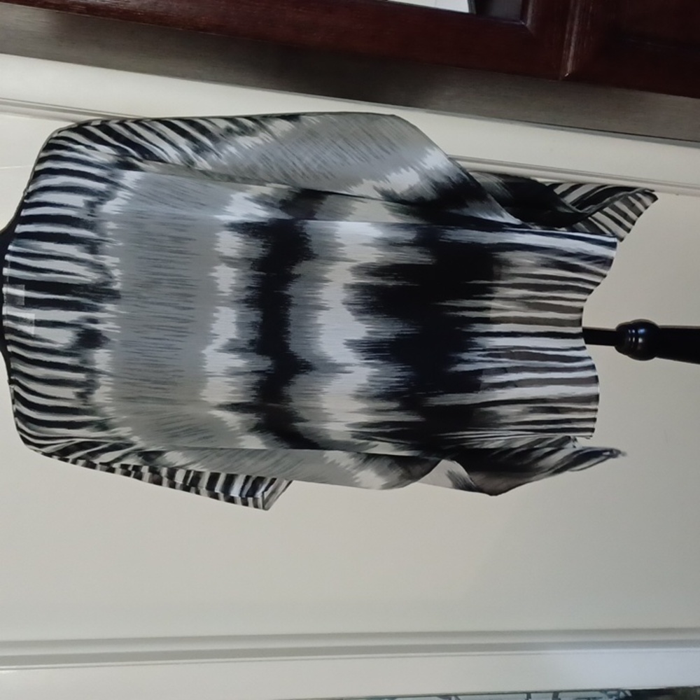 NWOT Chico's poncho. Size S/M, black, grey and white print. - Picture 3 of 7